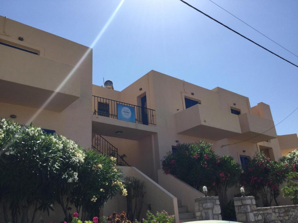Eugenia Travasarou Sea View Appartments Diakofti Exterior foto
