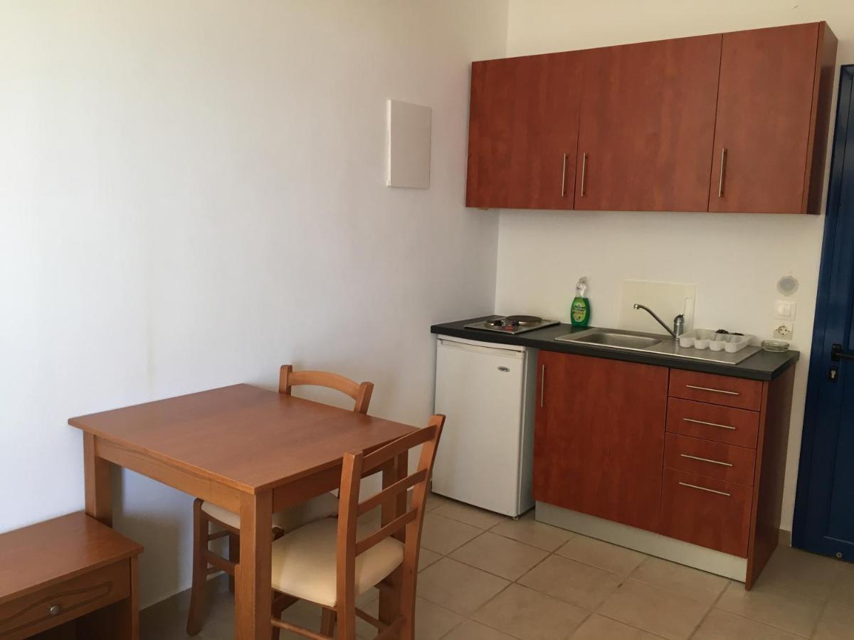 Eugenia Travasarou Sea View Appartments Diakofti Exterior foto