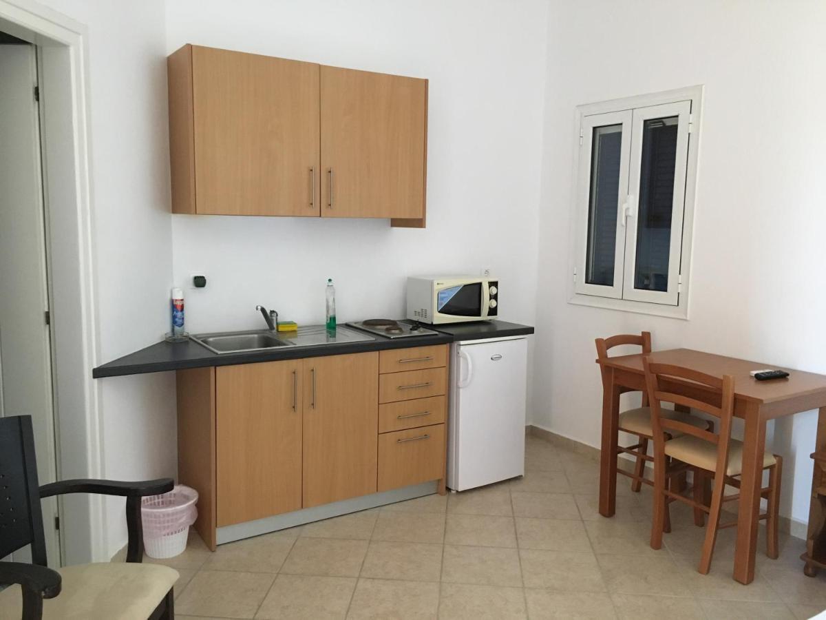 Eugenia Travasarou Sea View Appartments Diakofti Exterior foto