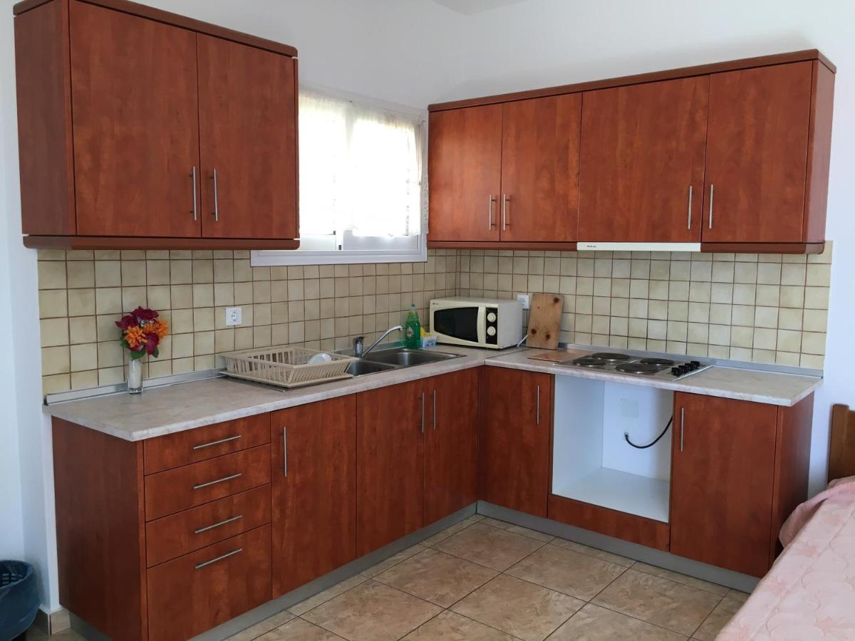 Eugenia Travasarou Sea View Appartments Diakofti Exterior foto